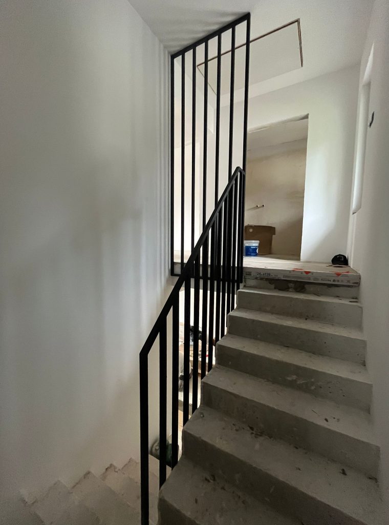 Balustrady metalowe schodowe